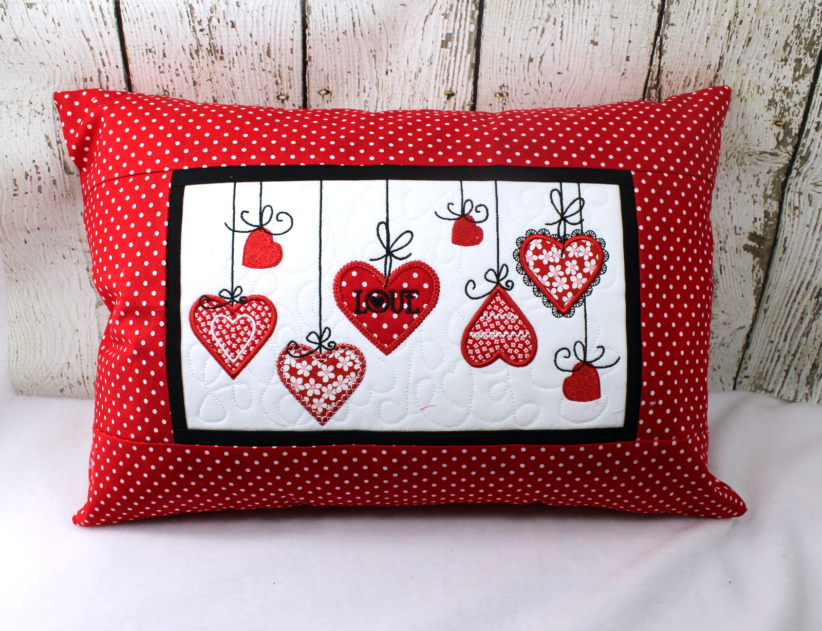 Hearts Pillow (6×10) · Oma's Place