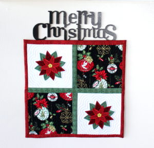 Poinsettia Mini Quilt (7×7)