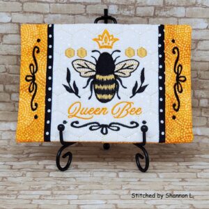 Queen Bee Mug Rug