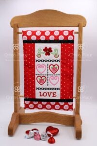 Love Flower Mini Quilt (7×11)
